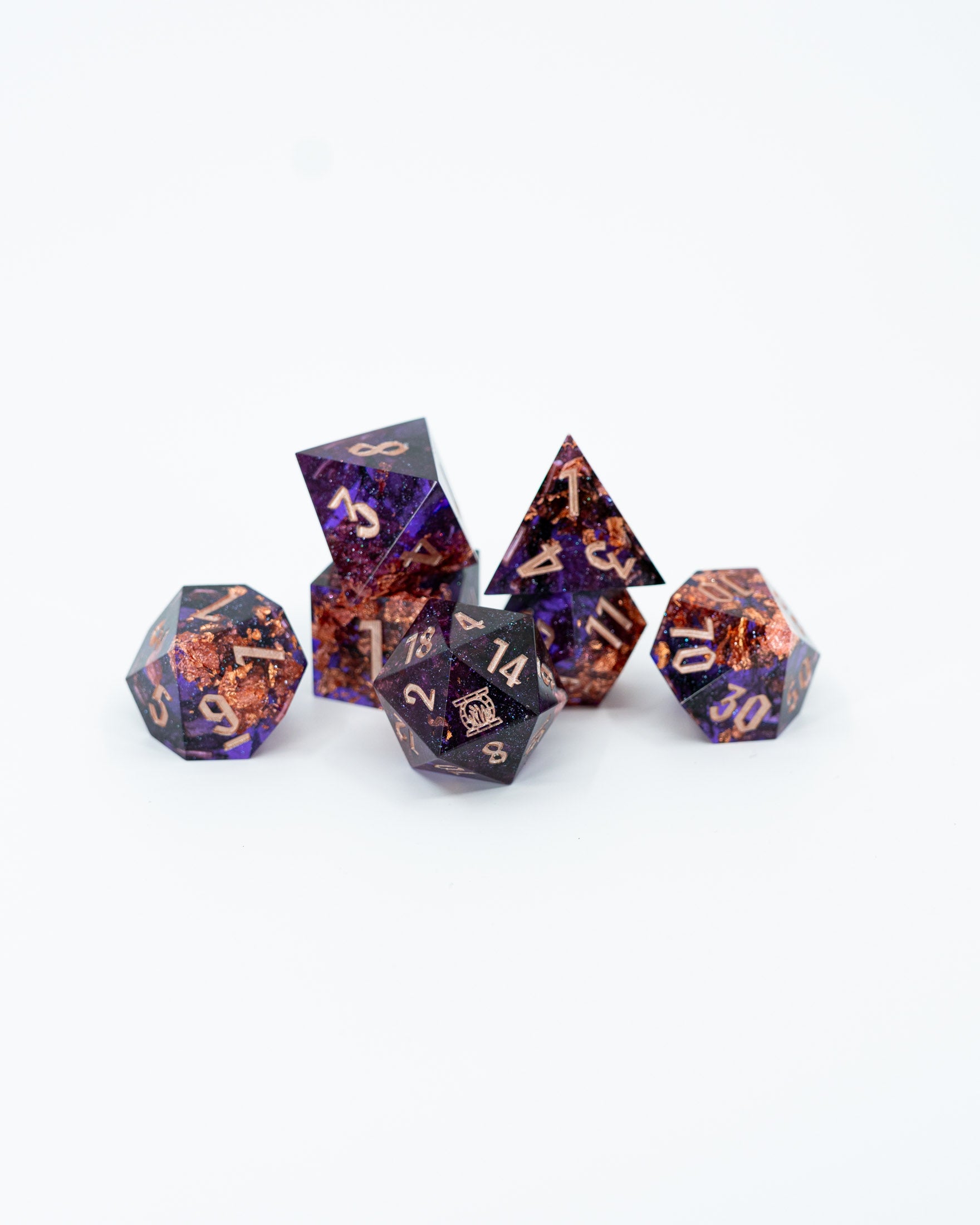 Hecuba | Emberglow Original | 7 Piece Sharp Edge Resin Dice Set