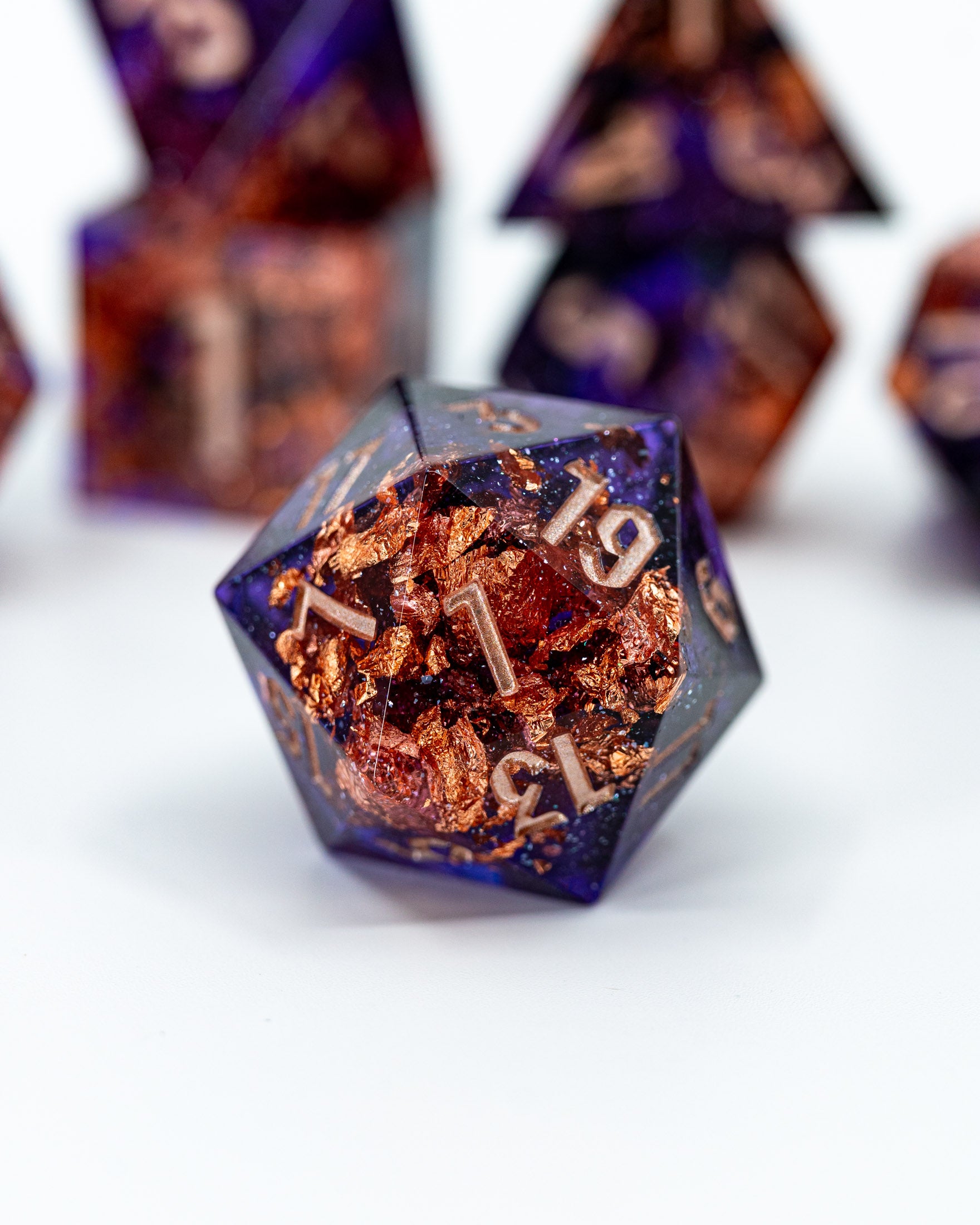 Hecuba | Emberglow Original | 7 Piece Sharp Edge Resin Dice Set