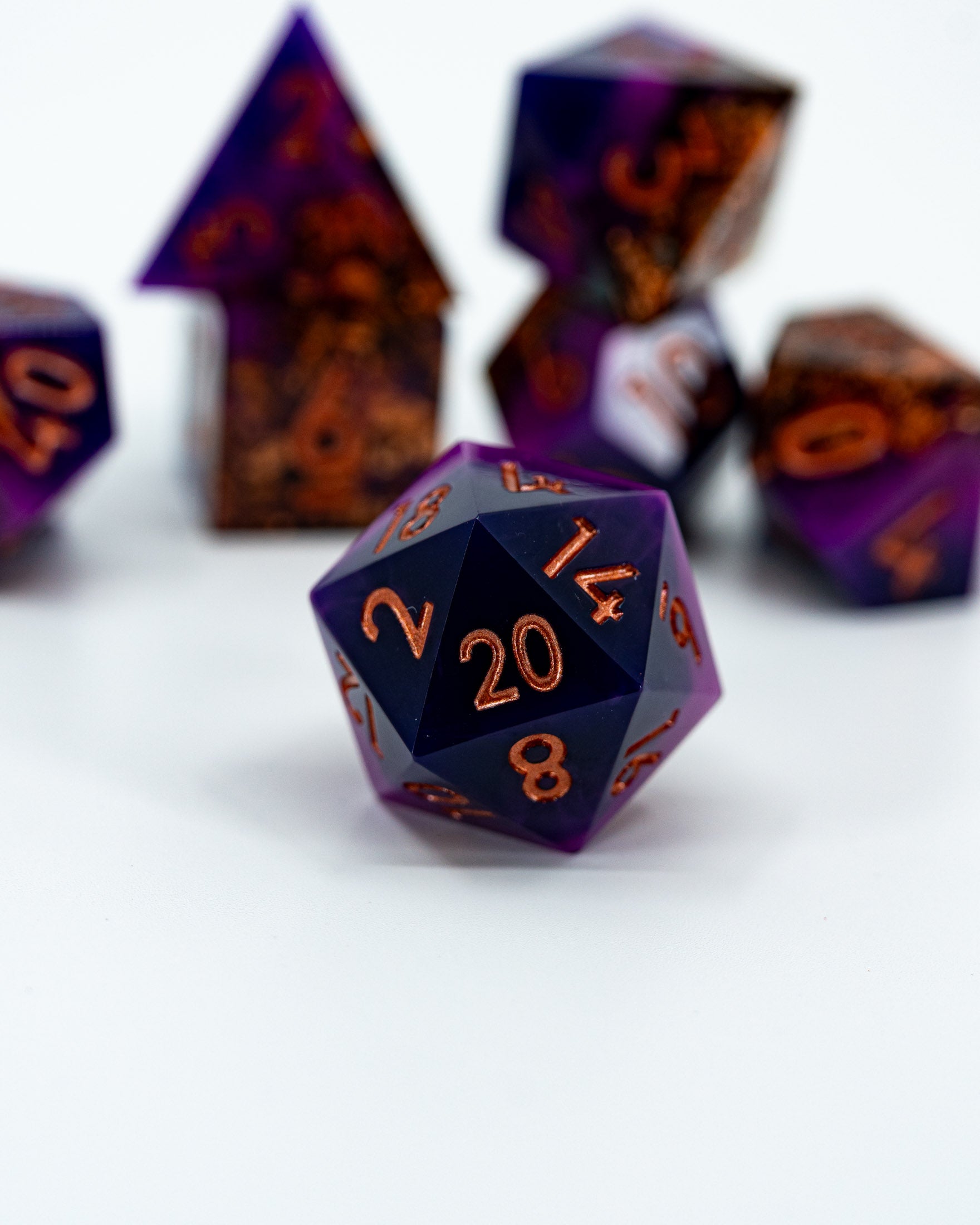 Keybinders | 7 Piece Sharp Edge Resin Dice Set