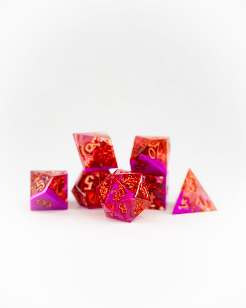 Lutinsheart | 7 Piece Sharp Edge Resin Dice Set - Emberglow Gaming