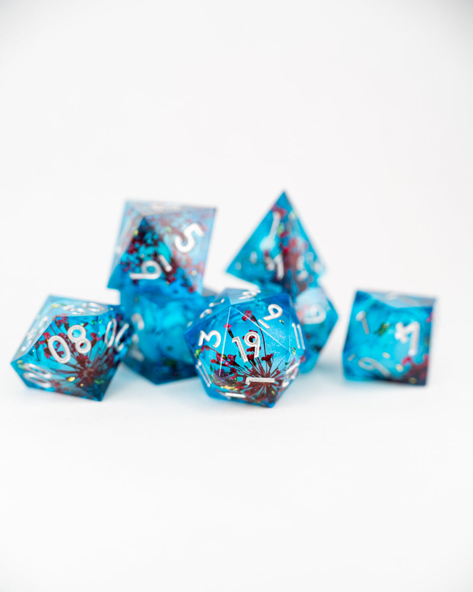 Amaryllis | 7 Piece Liquid Core Dice Set - Emberglow Gaming