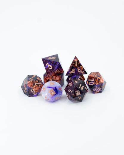 Hecuba | Emberglow Original | 7 Piece Sharp Edge Resin Dice Set
