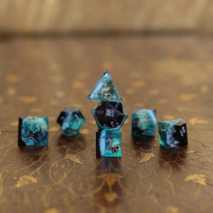 Tank Tolman | Wyrd of the World Tree | 7 Piece Sharp Edge Dice Set