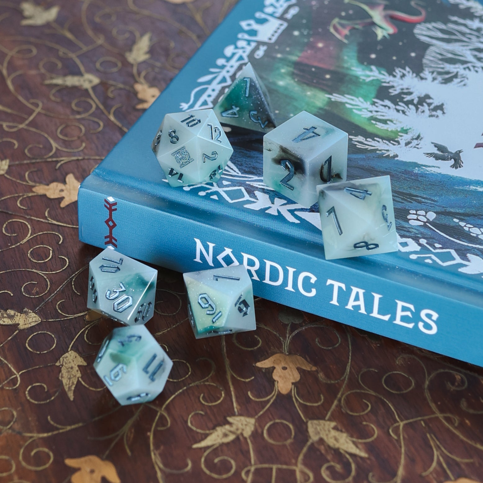 Tank Tolman | Infected Snow | 7 Piece Sharp Edge Dice Set