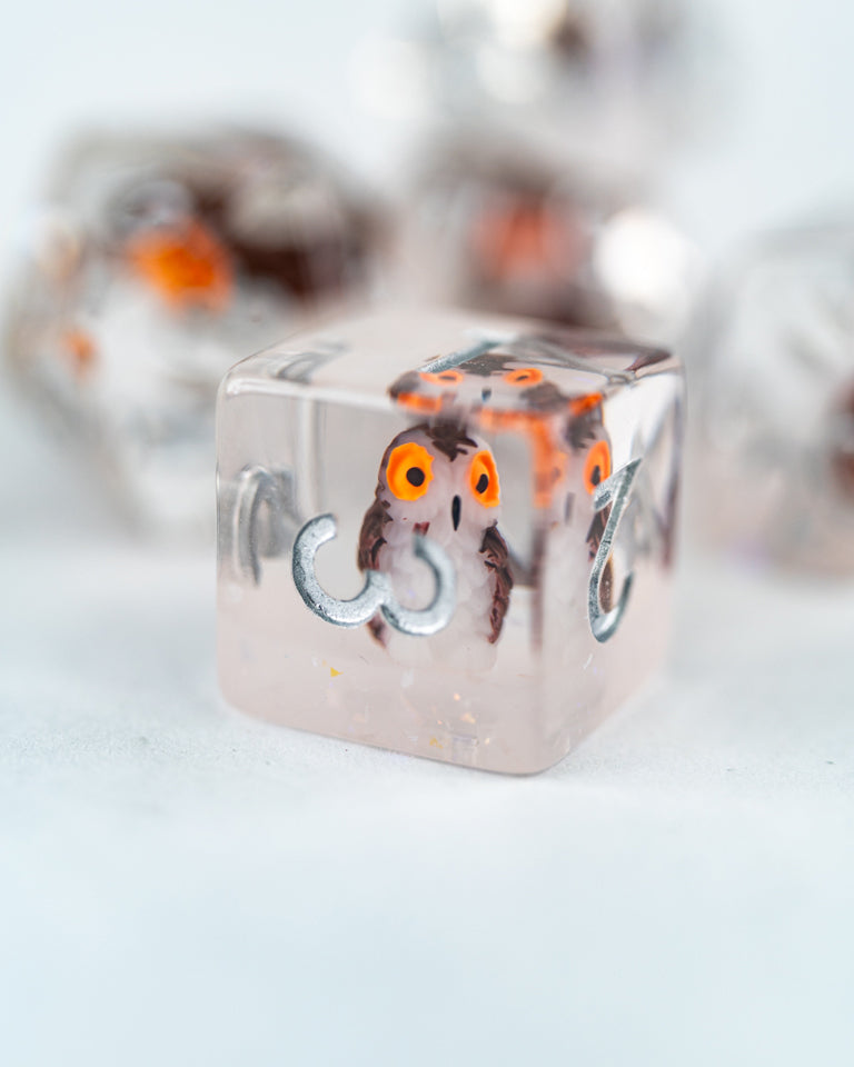 Glimfeather | Owl | 7 Piece Acrylic Inclusion Dice Set